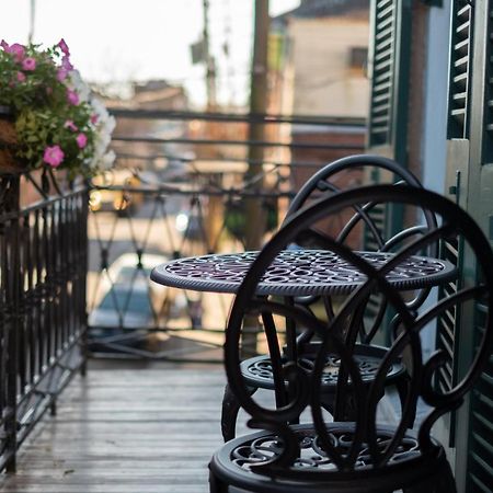 Royal Frenchmen Hotel And Bar New Orleans Exterior foto