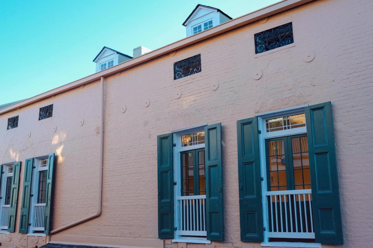 Royal Frenchmen Hotel And Bar New Orleans Exterior foto