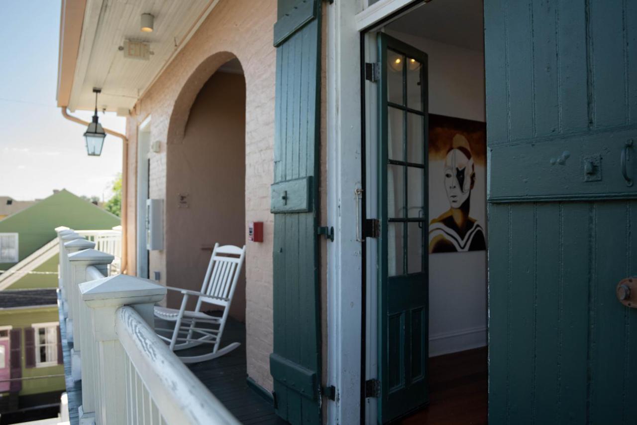 Royal Frenchmen Hotel And Bar New Orleans Exterior foto