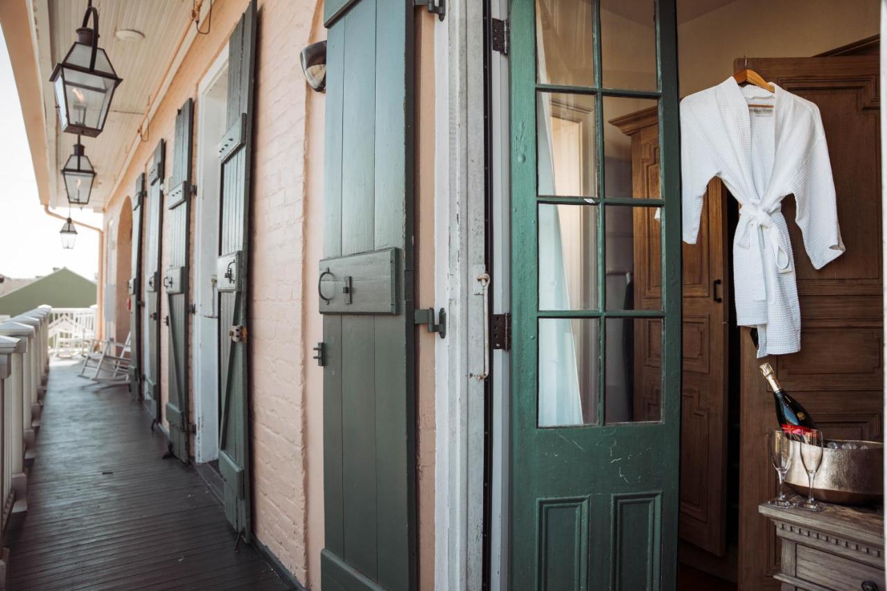 Royal Frenchmen Hotel And Bar New Orleans Exterior foto